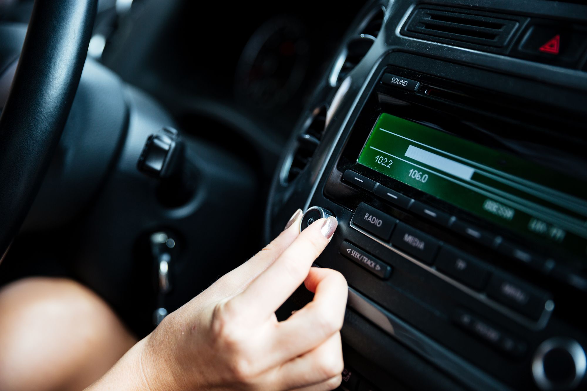 How to Listen to Online Radio in Your Car