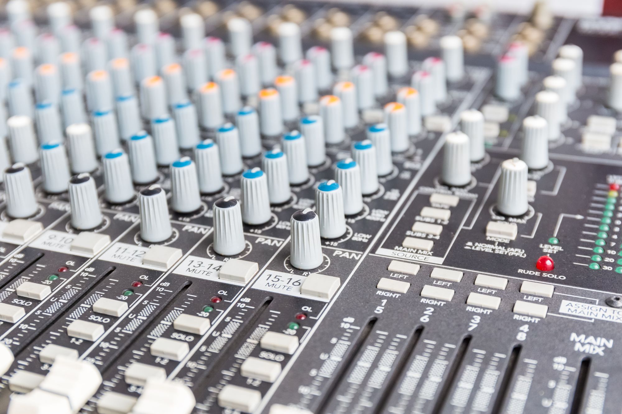 Exploring the World of Radio Imaging: Types and Their On-Air Uses