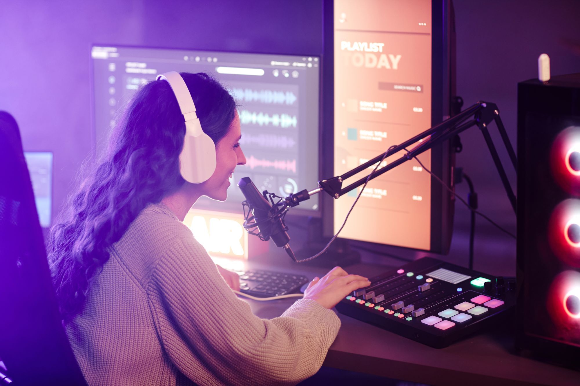 5 Compelling Reasons to Launch Your Own Internet Radio Station