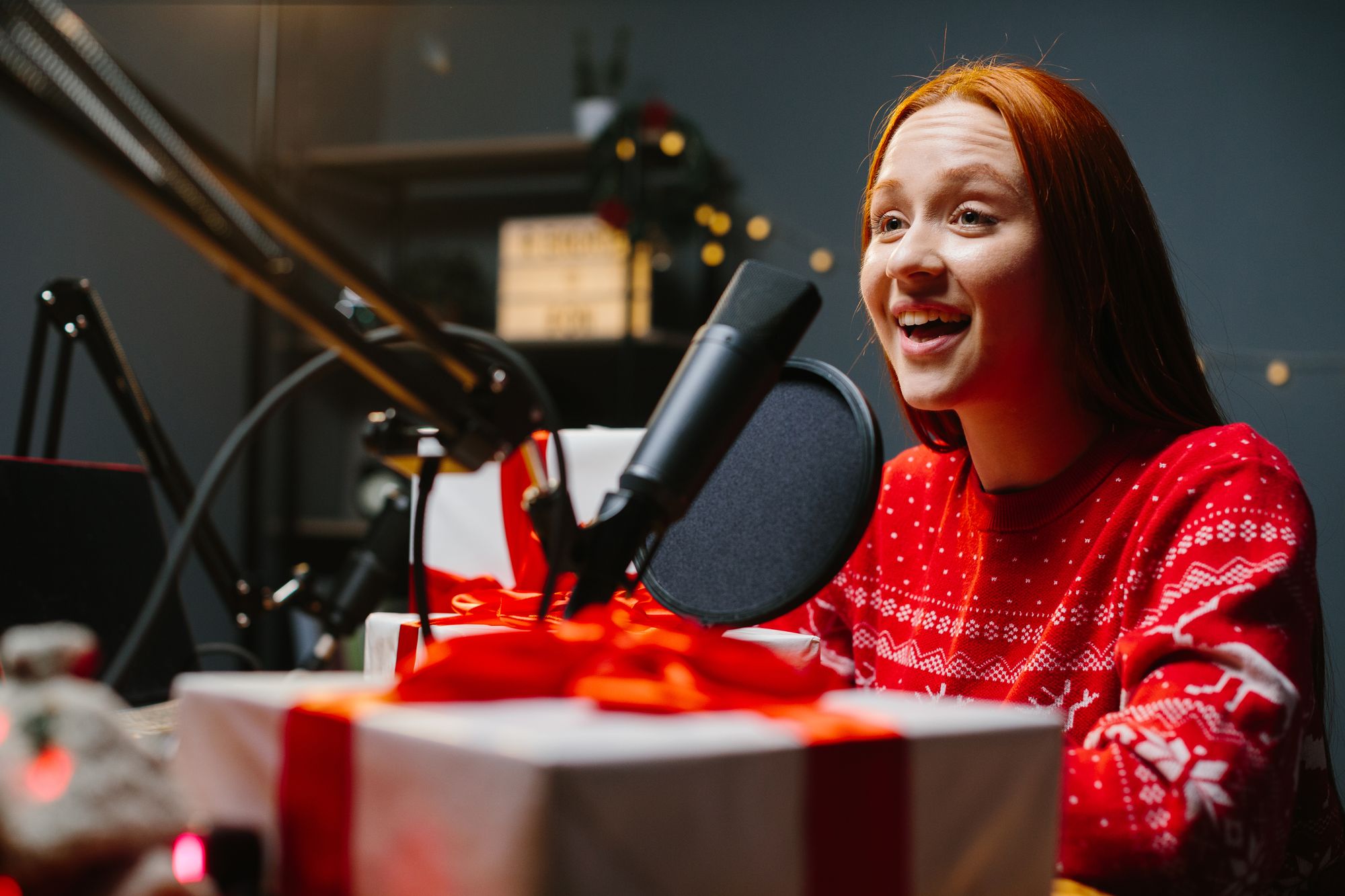The Magic of Radio: How It Brightens the Holiday Season